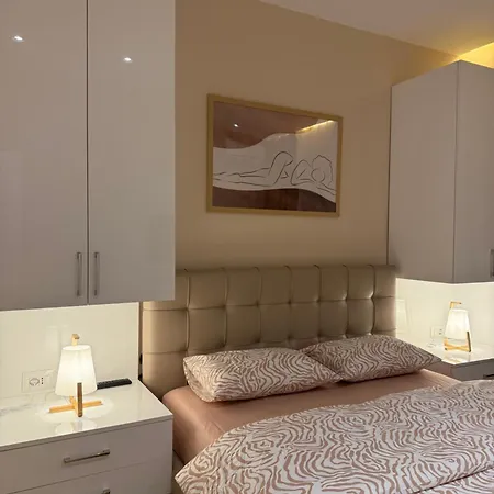 Appartamento Aj - Hidden Gem In The Heart Of Blloku Tirana