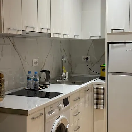 Aj - Hidden Gem In The Heart Of Blloku Apartmán